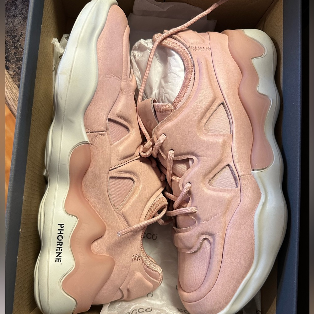 Ecco sneakers from Dillard’s. A bit narrow, worn twice.